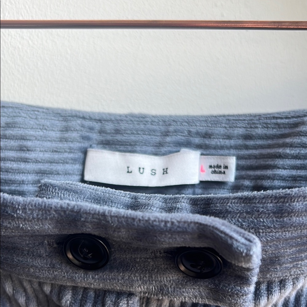 Lush Wide leg Blue Gray Striped‎ Pants with Cuff bottoms - Picture 2 of 7